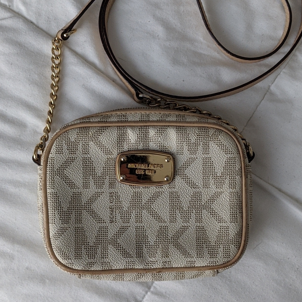 Michael kors mini crossbody
